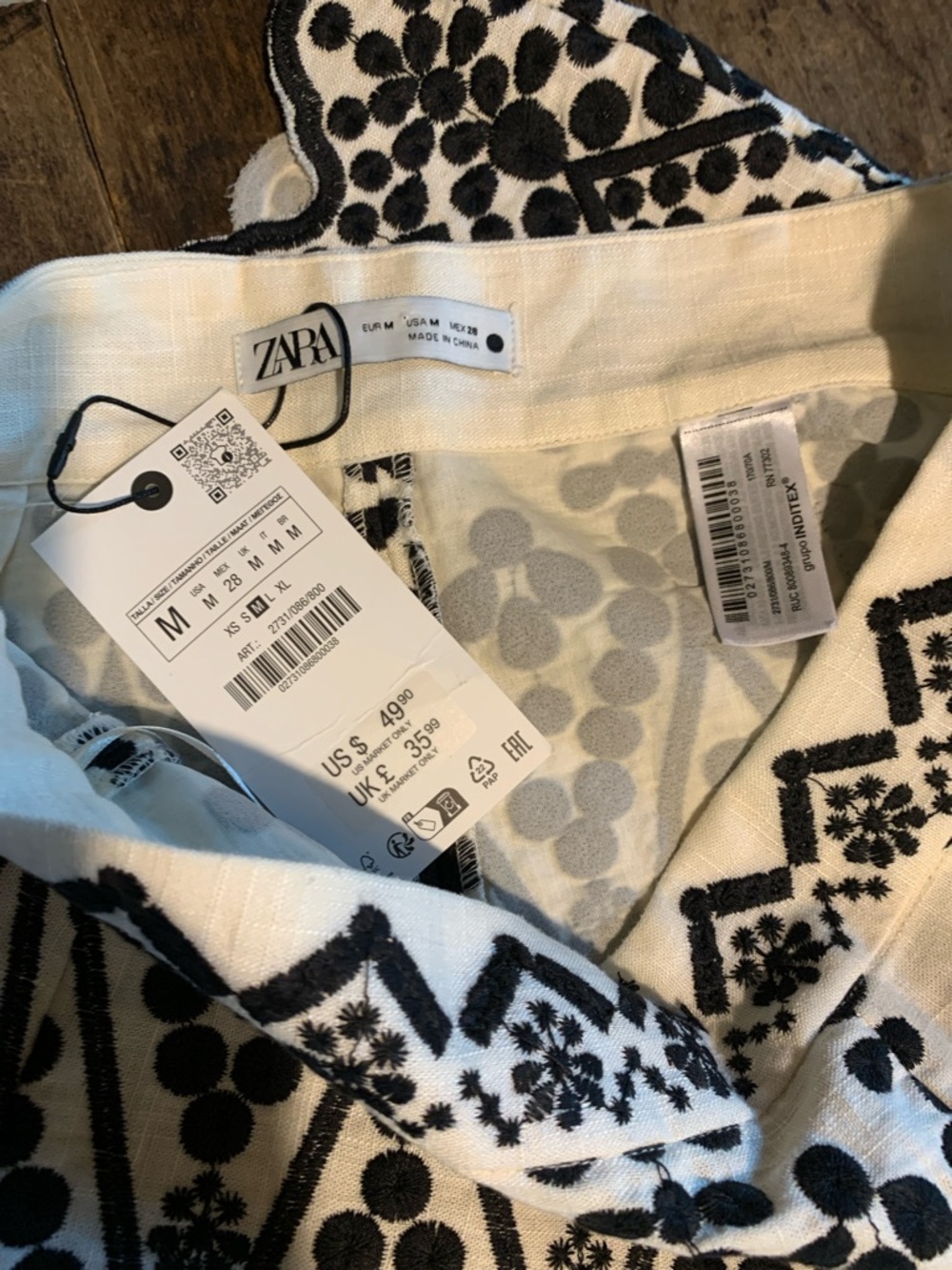 NWT Zara Women's Black & White  Embroidered Linen Scallop Hem Shorts - Picture 5 of 8